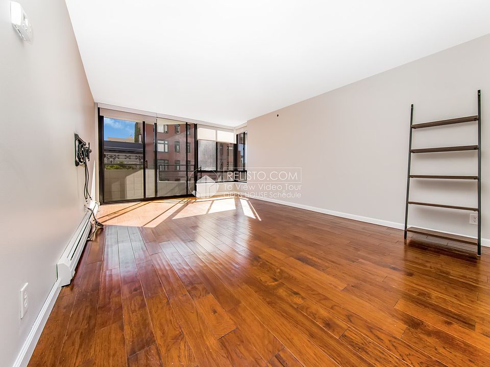 1st image of 900 Bush St APT 405