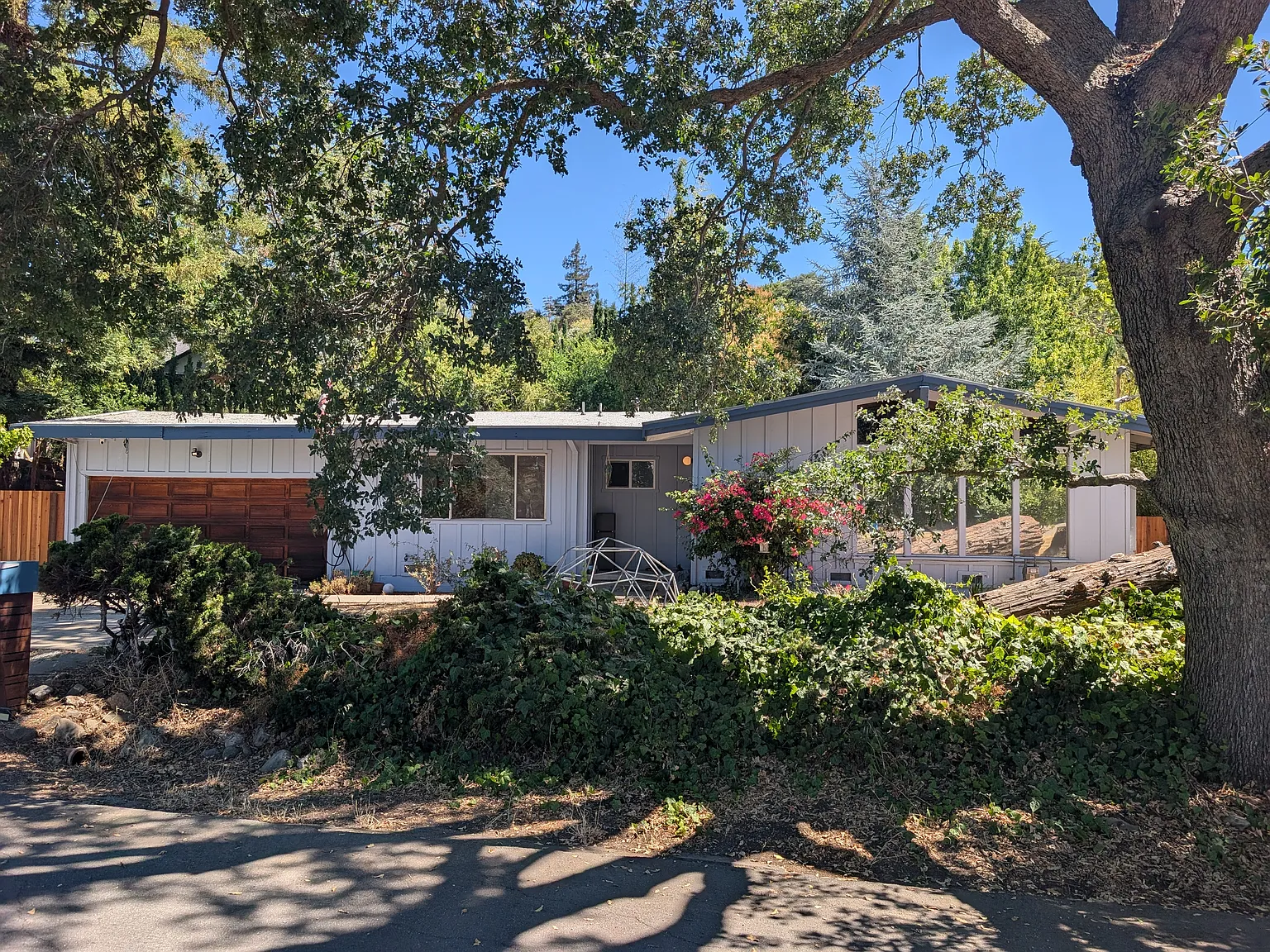 2 bed, 1.5 bath, 1199 sqft, $3,800 — Photo 1
