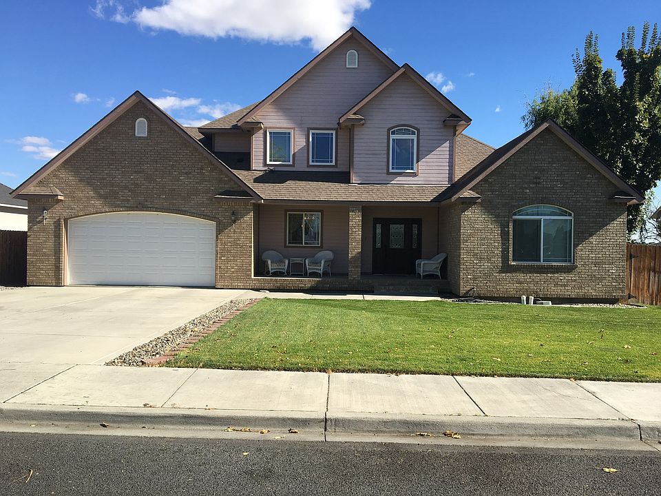 1st image of 241 N Crestview Dr