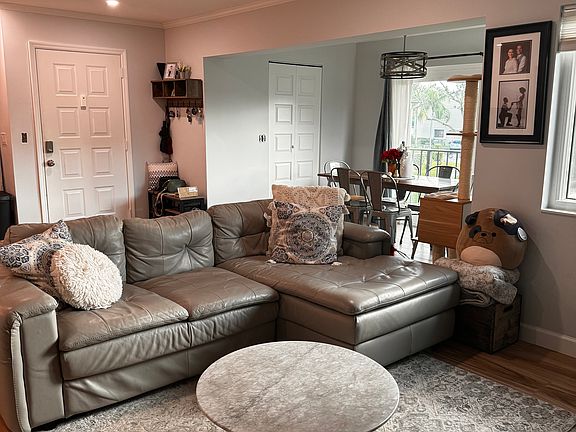 5th image of 528 Shady Pine Way APT C2