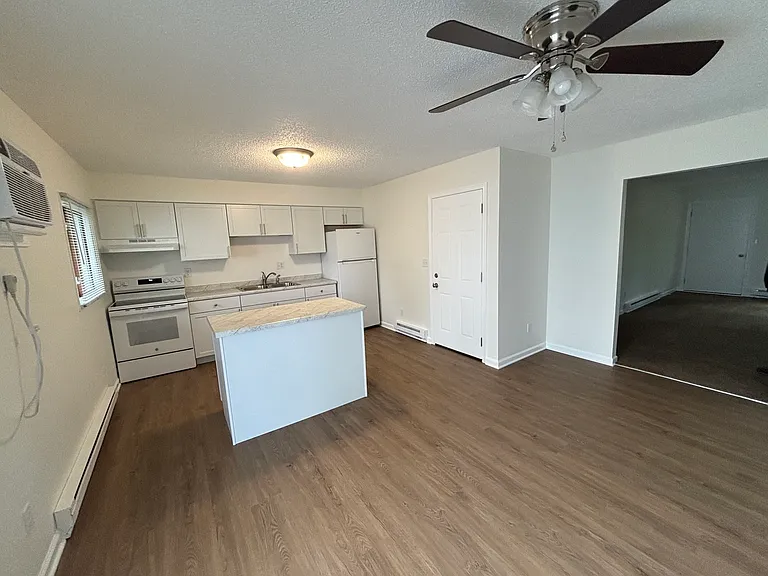 207 S King St #207 — Photo 3