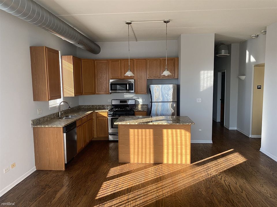 1st image of 900 S Western Ave