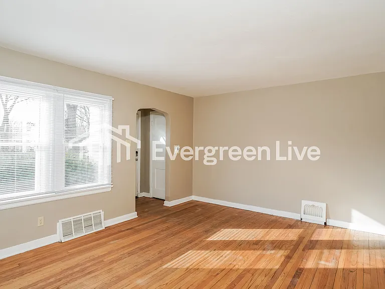 4344 N 52nd St — Photo 5