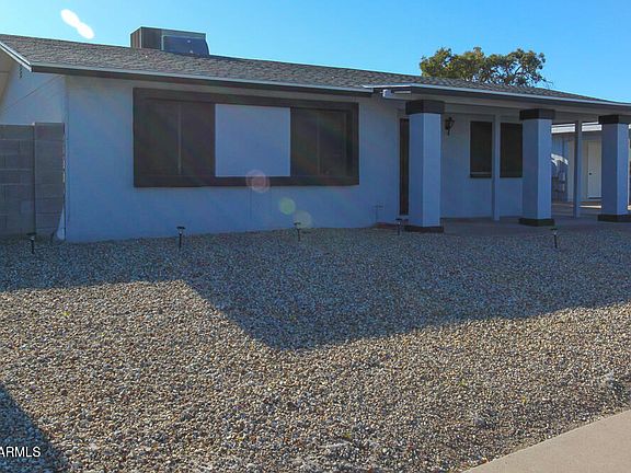 2nd image of 903 W CAMPO BELLO Drive