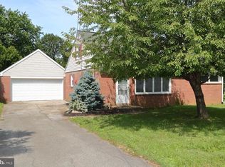 128 Highview Dr, Lancaster, PA 17602