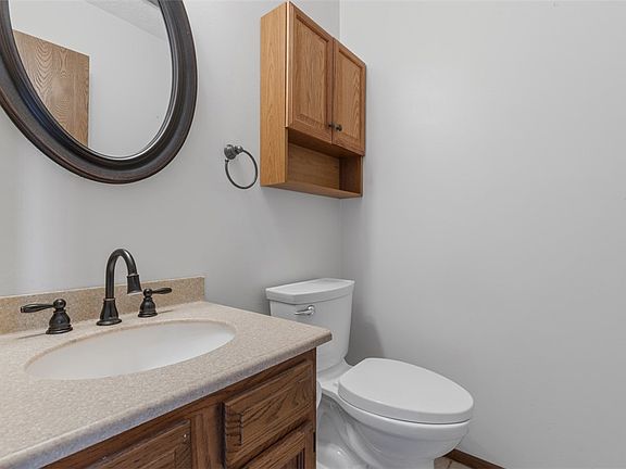 4th image of 567 Brandywine Dr