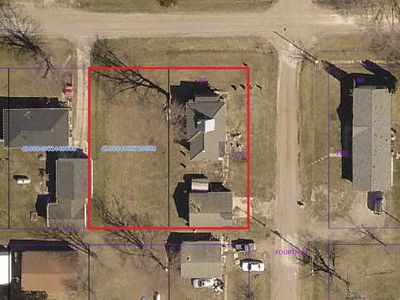 215 4th St, Plano, IA, 52581