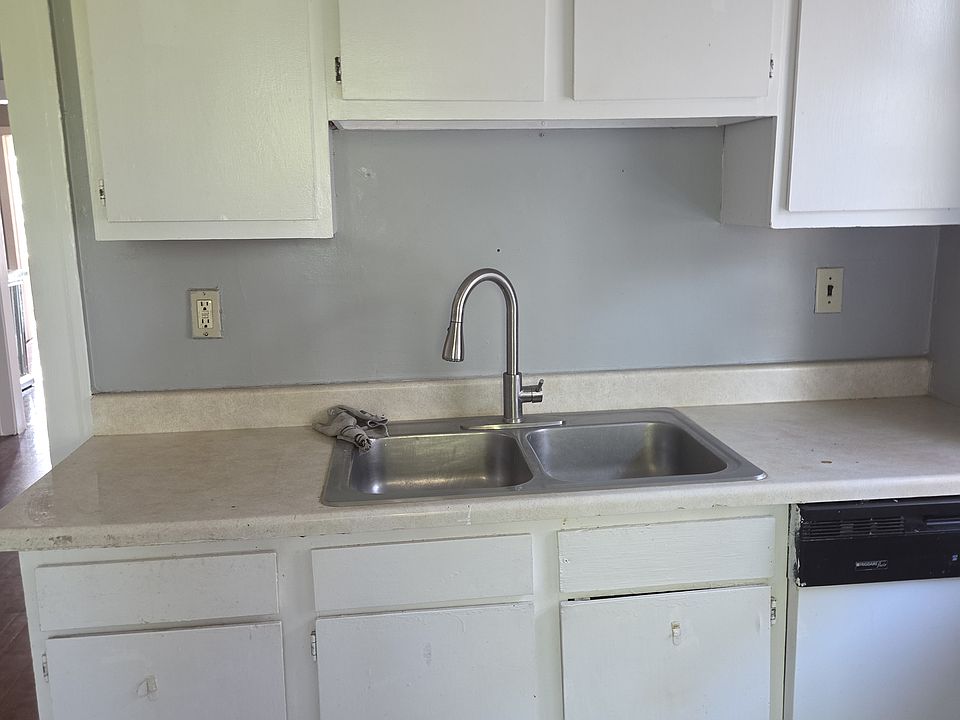 1st image of 3173 W 105th St #Up