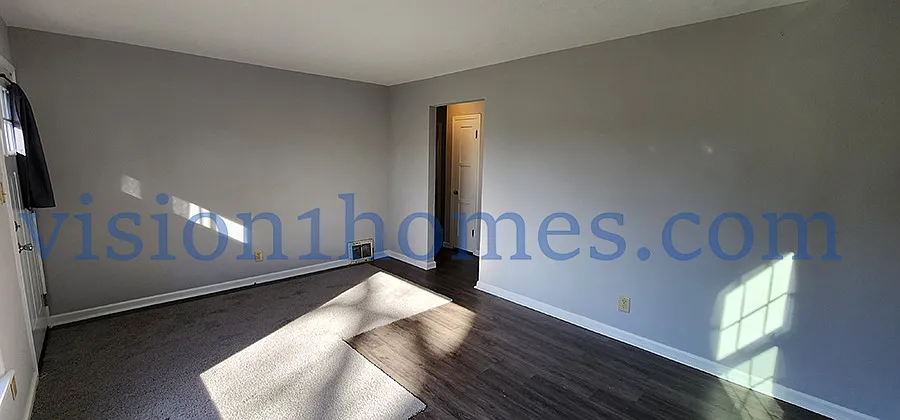 3 bed, 1327 sqft, $1,450 — Photo 2
