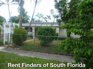 860 Pine Ridge Dr, Plantation, FL 33317