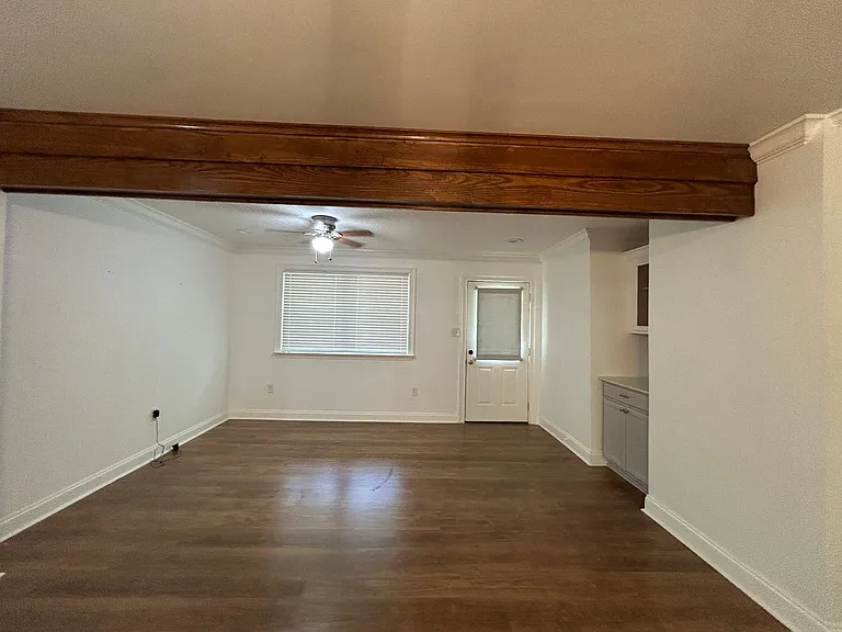2080 Jerlyn Dr — Photo 17