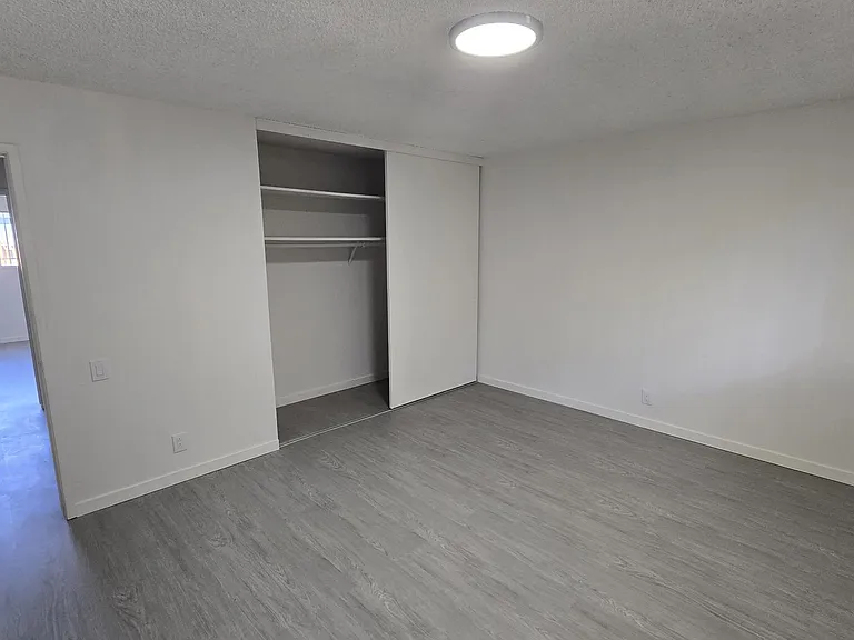 2 bed, 1.0 bath, 850 sqft, $2,295 — Photo 10