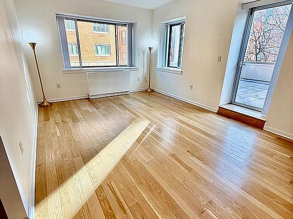 5th image of 2279 3rd Ave APT 3C