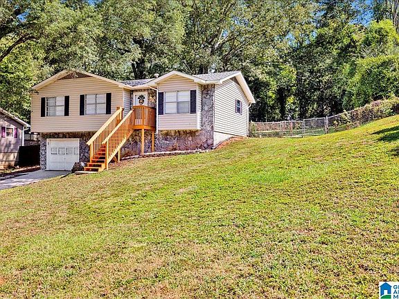 2nd image of 5861 Janet Dr