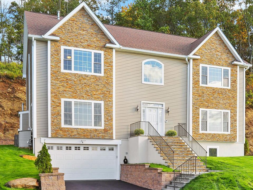 776 Linda Ave Thornwood NY-large-040-039-004-1500x843-72dpi.jpg
