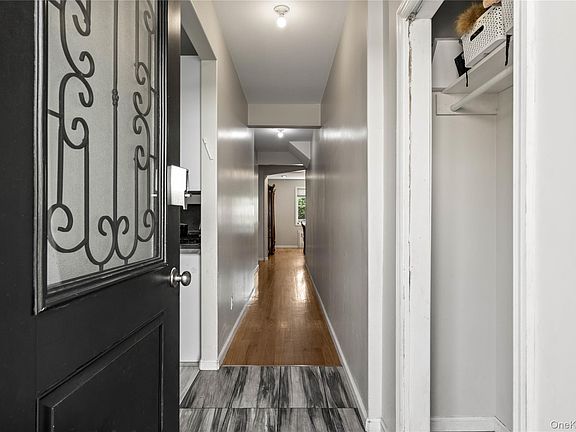 5th image of 61 Blauvelt #102