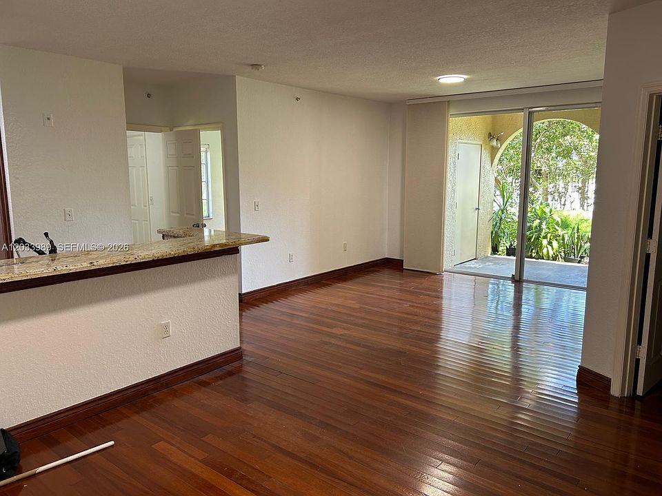1st image of 2516 Centergate Dr APT 102