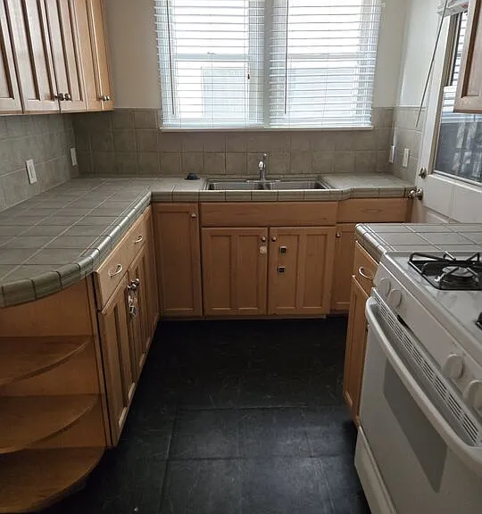 1338 S Dunsmuir Ave #1338 — Photo 8