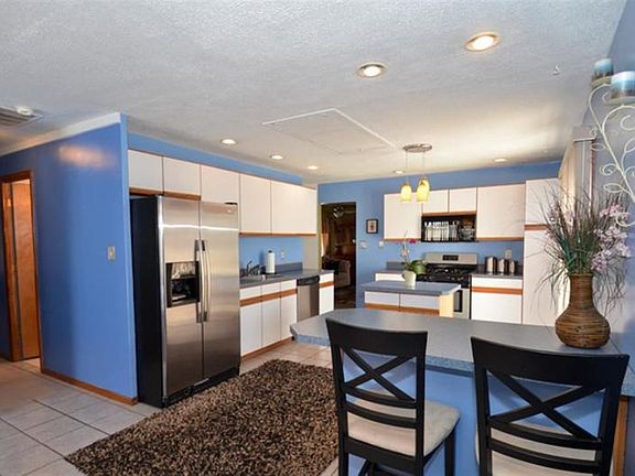2nd image of 1141 Whitehall Dr