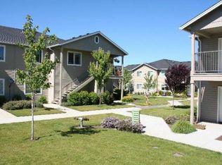3163 Juniper Rdg APT 8, Medford, OR 97504