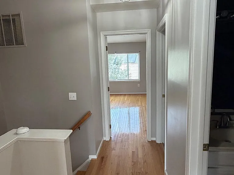 21779 Brondesbury Park Ter — Photo 19