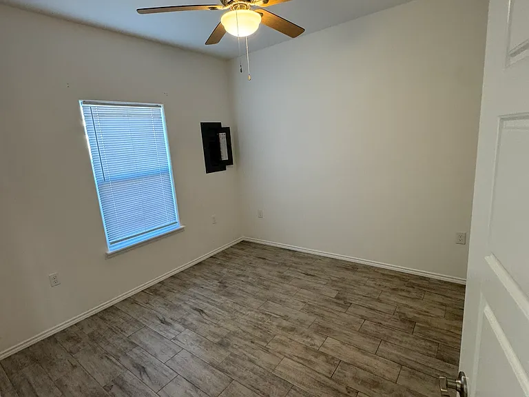 2116 E Valley Cir #A — Photo 11
