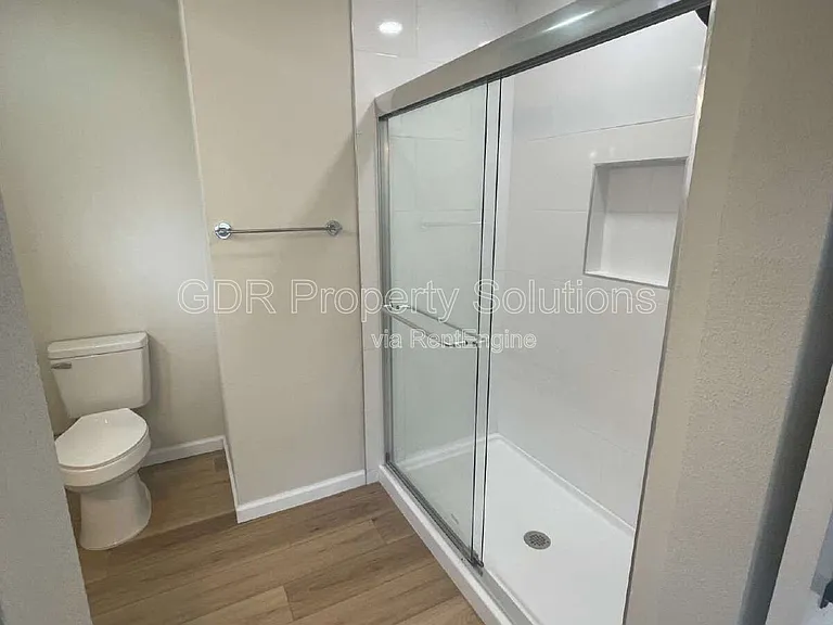 4733 Platinum Dr NE — Photo 25
