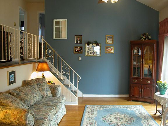 Spacious Liv Rd