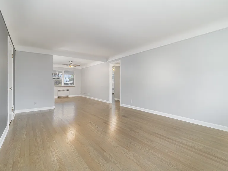 6102 Campus Ln #2 — Photo 2