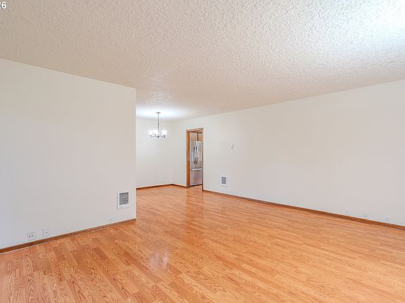 5th image of 3309 NE 124th Ave