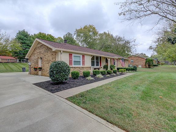 4th image of 1789 Warfield Dr