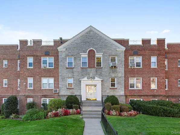 108 S Village #2B, Rockville Centre, NY 11570