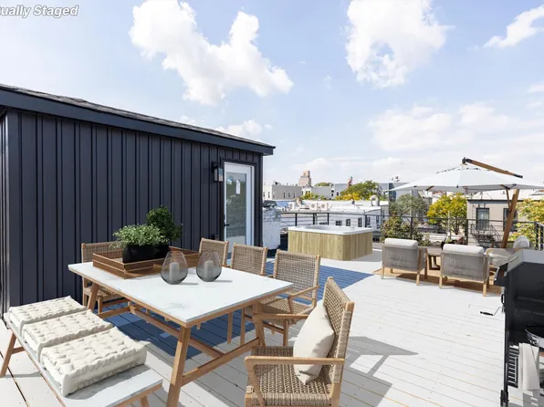 1109 Hancock Street image 4 of 20