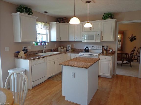 4th image of 16705 Darwin Pl