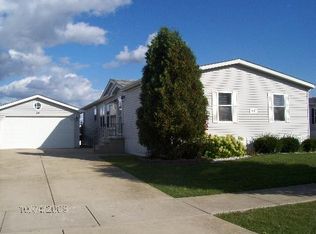 64 Crocus Ln, Matteson, IL 60443