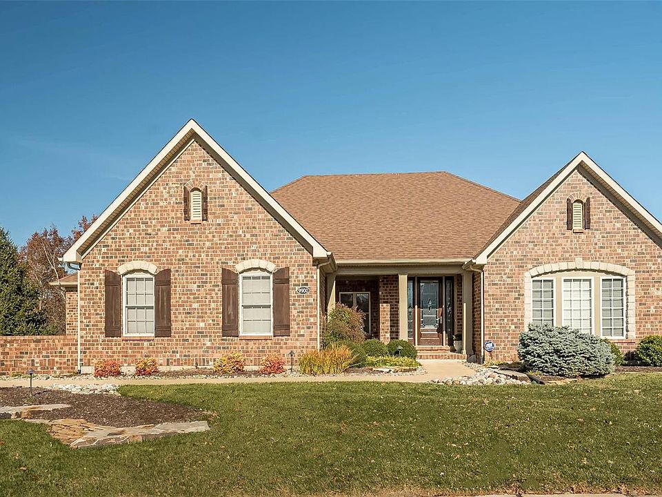1st image of 9900 Grandview Hill Ct