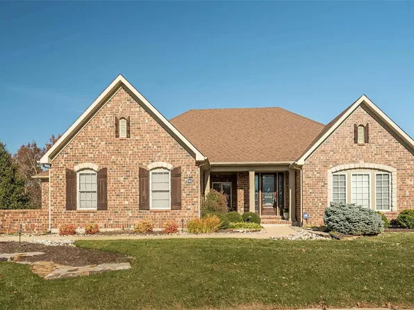 9900 Grandview Hill Ct, Saint Louis, MO 63127
