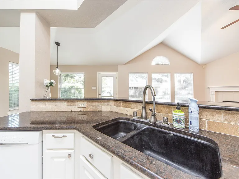 3114 Glenwood Dr — Photo 16