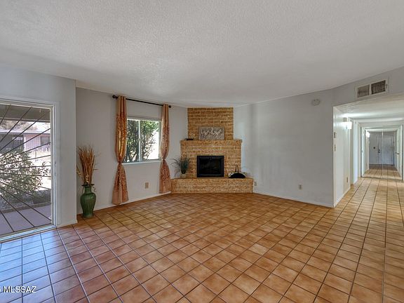 5th image of 4948 Marconi Dr