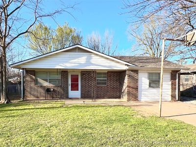2124 E Surrey Ln, Ada, OK, 74820