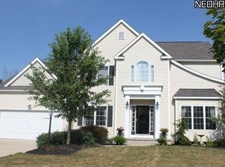 881 Kings Cross Dr, Wadsworth, OH 44281