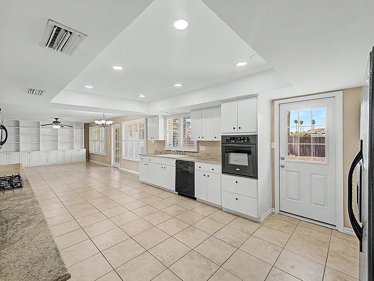 4016 W Hayward Ave — Photo 12