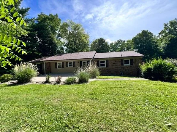 2713 Flint Dr, Connersville, IN 47331
