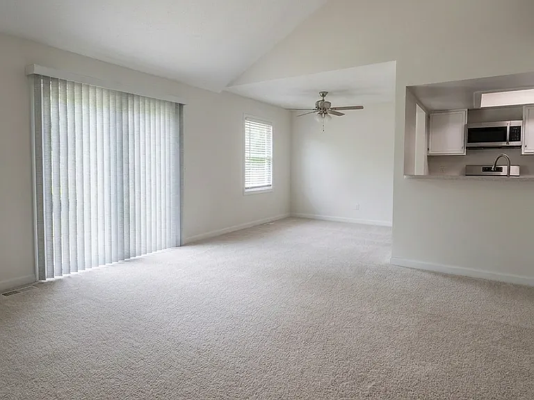 1315 Sturdy Rd — Photo 4