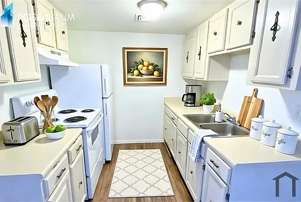 2625 N Alvernon Way #D3 — Photo 4