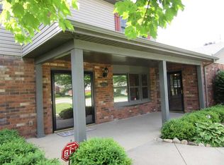 56145 Riverdale Dr, Elkhart, IN 46514