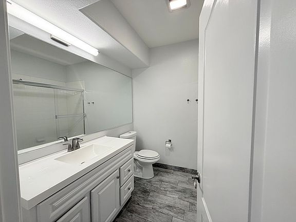 4th image of 3401 S Bentley Ave APT 203