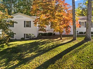 111 Bay Path Dr, Oak Ridge, TN 37830