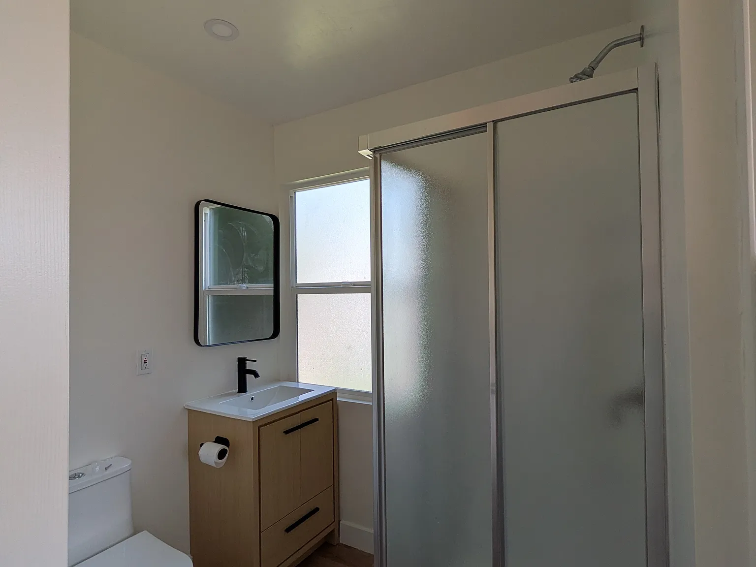 Studio, 370 sqft, $1,850 — Photo 3