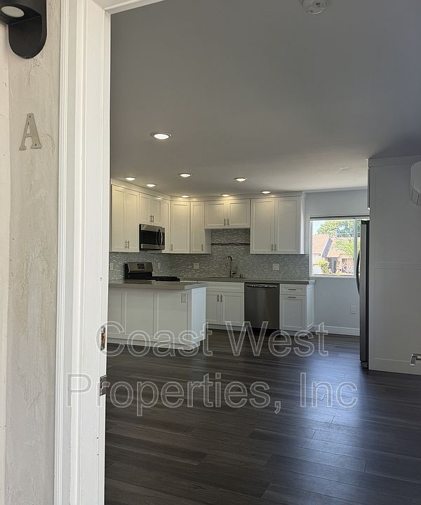 1st image of 2030 Diamond St APT A